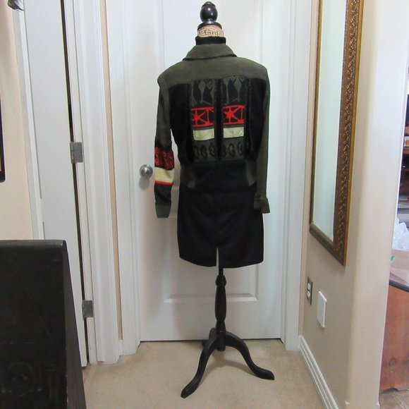 Top Blazer goes over  top a underneath top - Picture 8 of 8